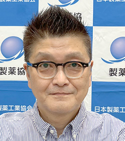 製薬協 医療用医薬品製品情報概要審査会　小宮山 靖 副委員長