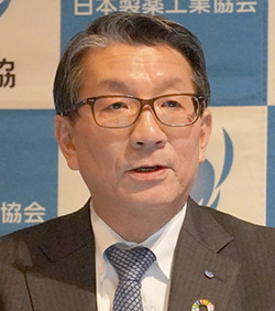 製薬協　上野 裕明 会長